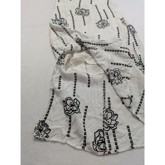 ASTR the label dress XS Halter Beachy Slip Sun Whimsy Midi Floral Wedding - Picture 6 of 16